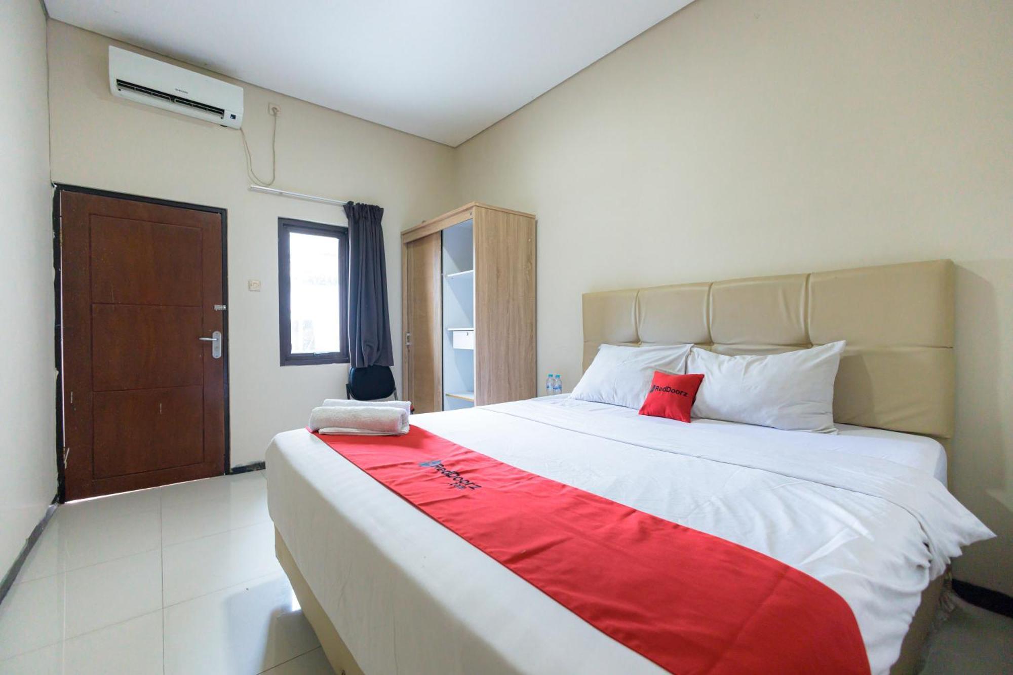 Reddoorz At Osuko Residence Sukomanunggal Jaya Surabaya Eksteriør billede