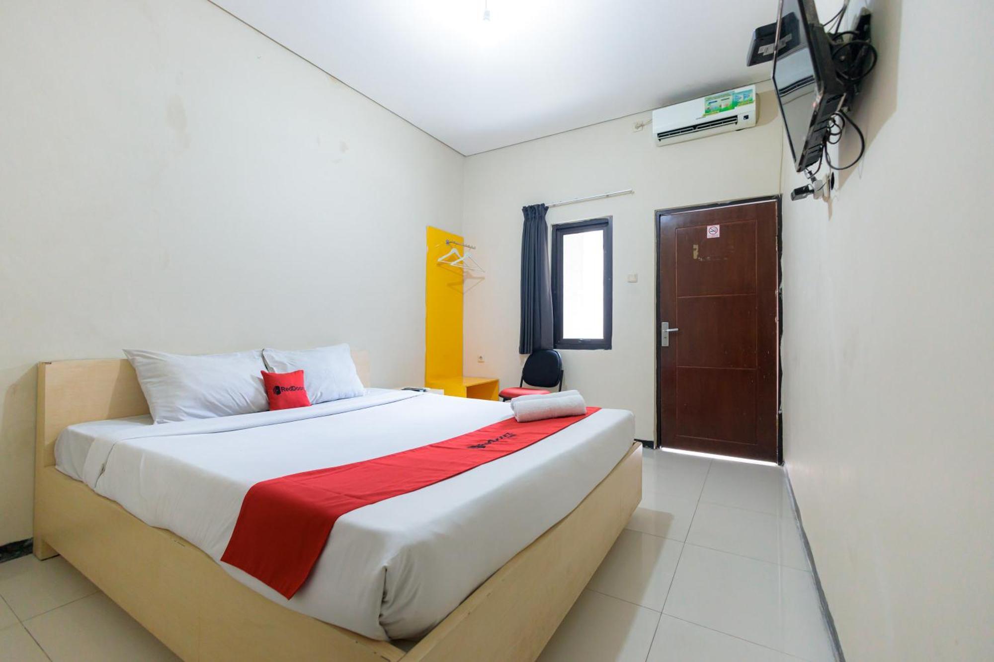 Reddoorz At Osuko Residence Sukomanunggal Jaya Surabaya Eksteriør billede