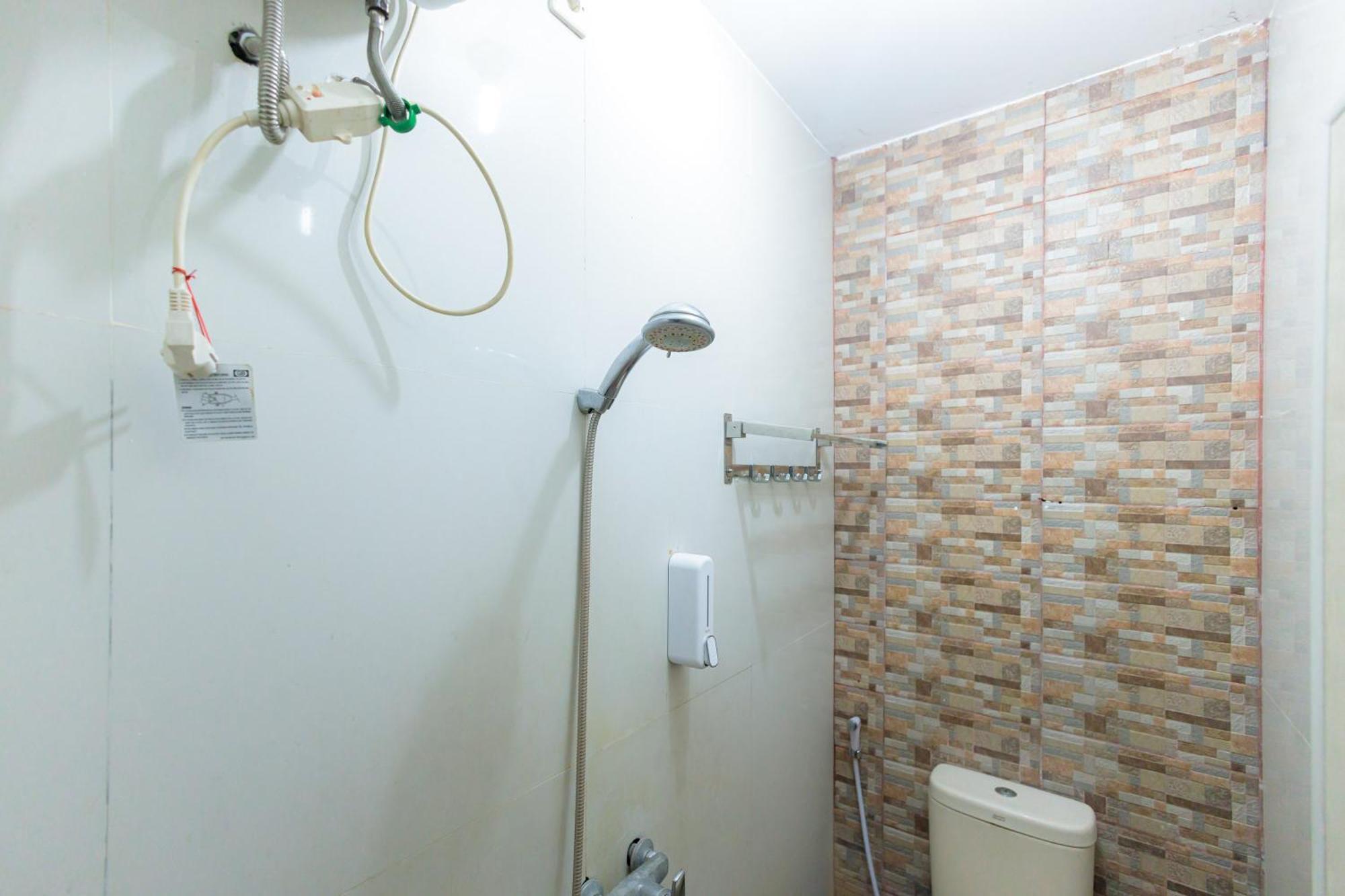 Reddoorz At Osuko Residence Sukomanunggal Jaya Surabaya Eksteriør billede