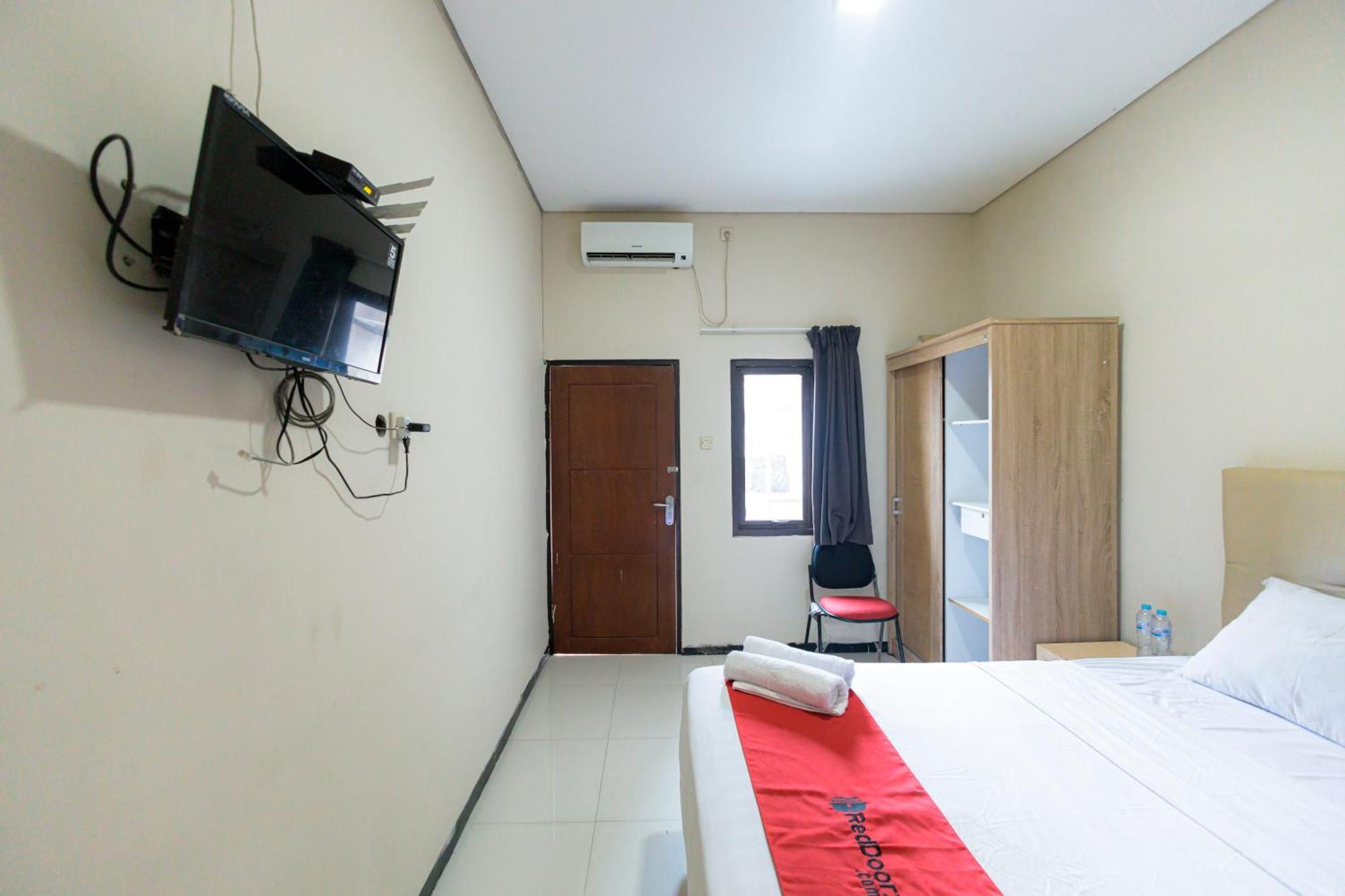 Reddoorz At Osuko Residence Sukomanunggal Jaya Surabaya Eksteriør billede