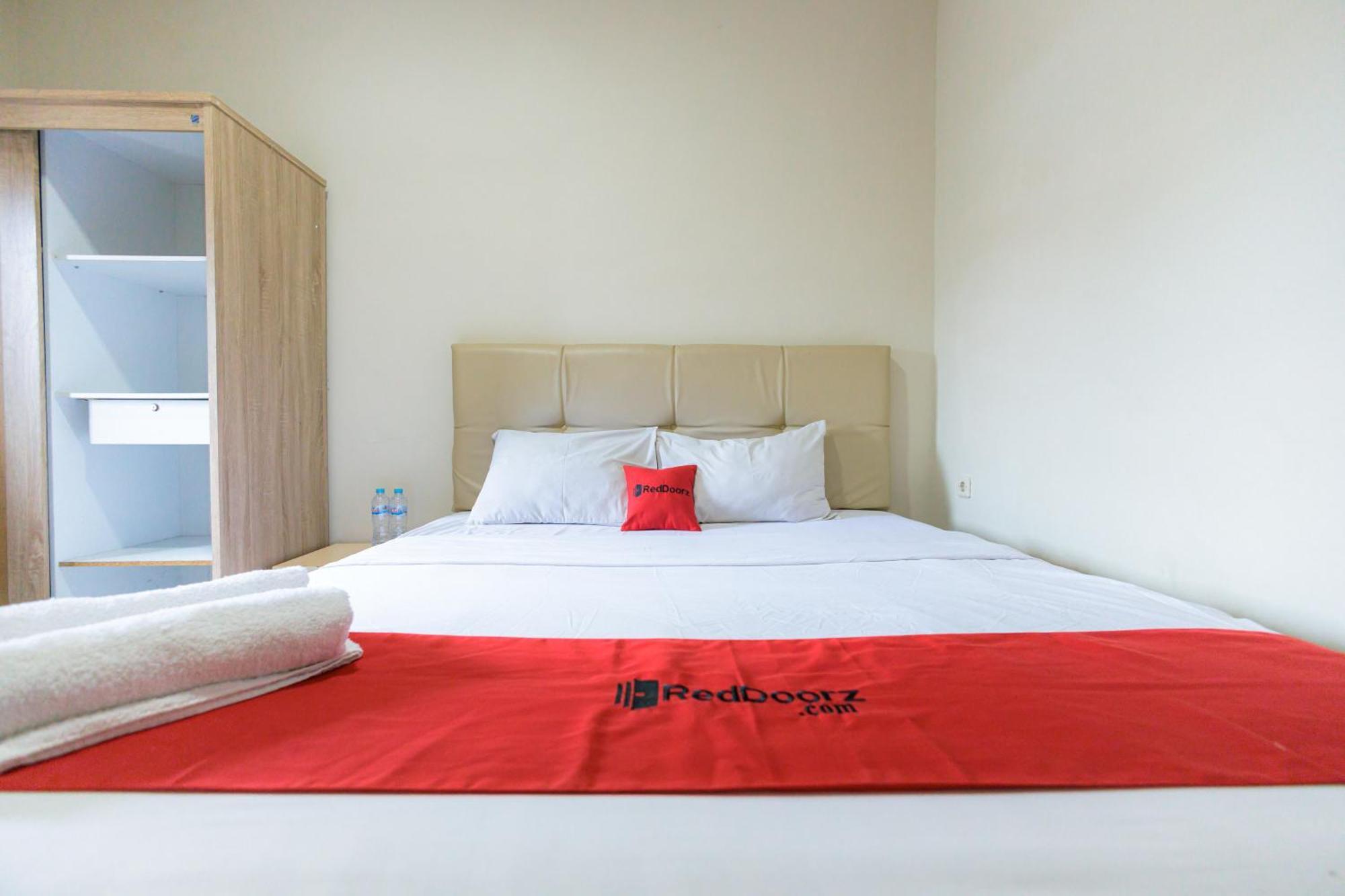 Reddoorz At Osuko Residence Sukomanunggal Jaya Surabaya Eksteriør billede